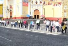 Estudiantes de FENER protestaron en Xalapa por desalojo de albergue en Oaxaca.