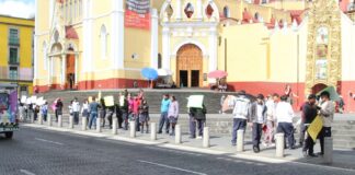 Estudiantes de FENER protestaron en Xalapa por desalojo de albergue en Oaxaca.