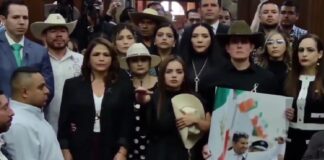 Grecia Quiroz asume presidencia municipal de Uruapan tras asesinato de Carlos Manzo: “No vengo a ocupar su lugar, vengo a defender su causa”