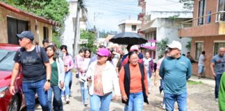 Daniela Griego refuerza diálogo directo con comités ciudadanos; caminó por varias colonias de Xalapa este sábado