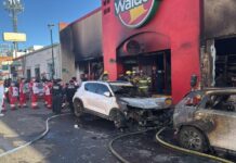Incendio de gran magnitud en tienda Waldo’s del centro de Hermosillo deja 22 personas fallecidas, entre ellas menores de edad.
