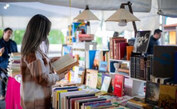 #Xalapa: Libros para todos en el Parque Juárez.