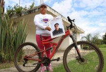 Desde empeñar sus bienes hasta perder la casa: Los costos económicos de las desapariciones .