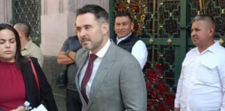 Deschamps Espino anuncia revisión de proyectos portuarios en Veracruz tras asumir la API estatal.