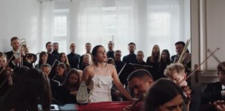 Rosalía se une a Björk y lanza “Berghain”, un adelanto de su próximo álbum “LUX”