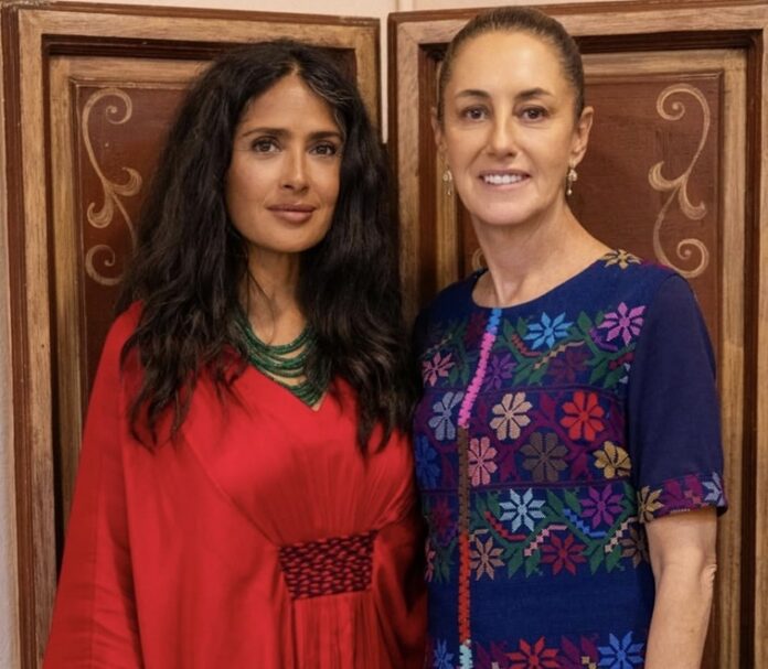 Salma Hayek y Claudia Sheinbaum