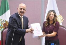 Gobierno del Estado entrega al Legislativo el Informe del primer año de Rocío Nahle.