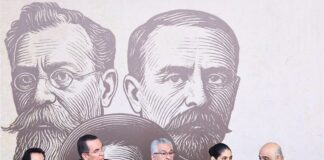 Asiste Alberto Islas Reyes a desfile de la Revolución Mexicana.