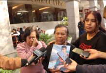 #Xalapa: Abuela solicita apoyo institucional para hallar a nieto arrastrado por el mar en Chachalacas.