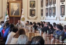 Gobierno de Veracruz cancela reforma a la Ley Estatal del Servicio Civil; sindicatos celebran decisión.