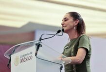 Claudia Sheinbaum celebra reaparición de López Obrador con su libro .