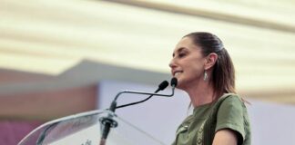 Claudia Sheinbaum celebra reaparición de López Obrador con su libro .