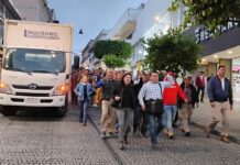 Trabajadores de CMAS marchan en Xalapa para exigir respeto al contrato colectivo .