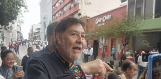 F. Noroña califica de culebras a la prensa por vacío de la prensa en el senado.