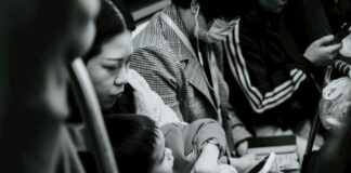 China agrega IVA a anticonceptivos para contrarrestar la baja natalidad.