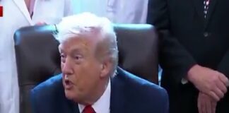 Trump afirma que no necesita permiso del Congreso para acción militar contra Venezuela.