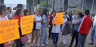 Trabajadores de salud amagan con extender protestas y bloqueos en todo el estado