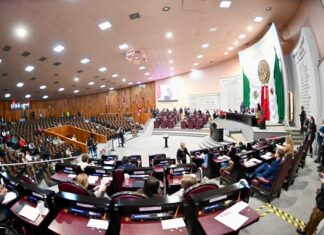 Elige Congreso de Veracruz a ganadora de la Medalla Adolfo Ruiz Cortines 2025 .