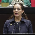 Buscan que médicos residentes reciban pago mensual no inferior al salario mínimo, durante el periodo de formación