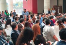 Presentan a nuevos regidores y directores de área de la administración municipal 2026–2029 en Xalapa.