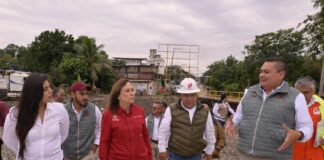Rocío Nahle supervisa obras de desazolve en Poza Rica .