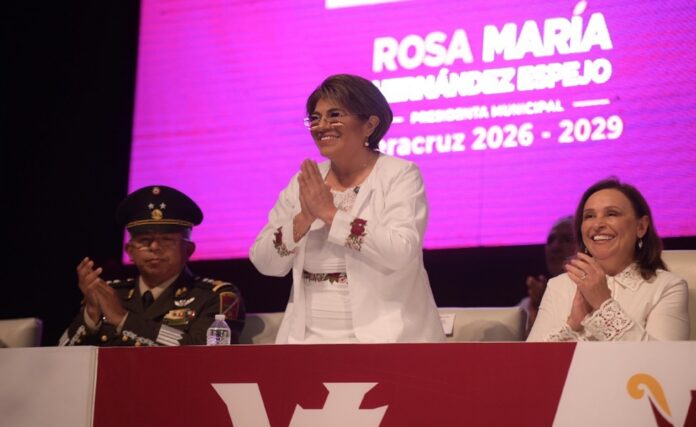 Rosa Maria Hernandez Espejo y Rocio Nahle toma de protesta