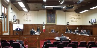 Suprema Corte deja en tribunales federales disputa por prórroga en la UV.