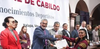 Reconoce Cabildo a deportistas y entrenadores xalapeños.