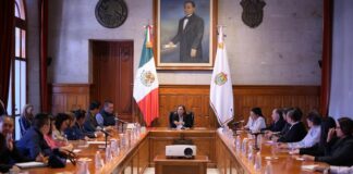 Rocío Nahle establece supervisión directa con directores para acelerar obras escolares.