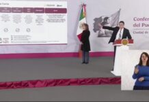 Claudia Sheinbaum: Elektra y TV Azteca deben 51 mil millones de pesos al SAT .