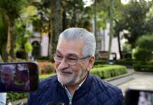 LA SUCESIÓN ESTÁ LEJOS.