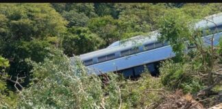 Marina confirma 13 fallecidos en el descarrilamiento del tren interoceánico en Oaxaca.