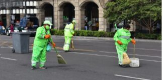 Mujeres trabajadoras de la limpieza denuncian condiciones laborales precarias en CDMX