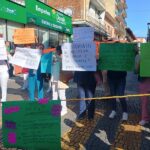 Trabajadores de la salud exigen condiciones laborales justas y equipo de protección en Xalapa.