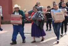 Familias de las Altas Montañas reciben atención de la Caravana Abrigando Corazones