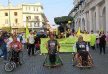 Realizan quinto recorrido por el Día Internacional de las Personas con Discapacidad en Xalapa.