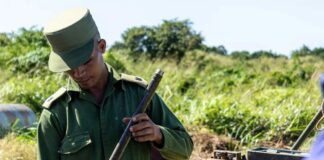 Régimen confirma muerte de 32 cubanos que defendían al dictador Maduro.