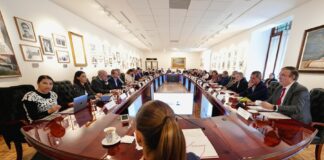En Palacio Nacional, presidenta Sheinbaum conversa con economistas sobre crecimiento y fortaleza de México