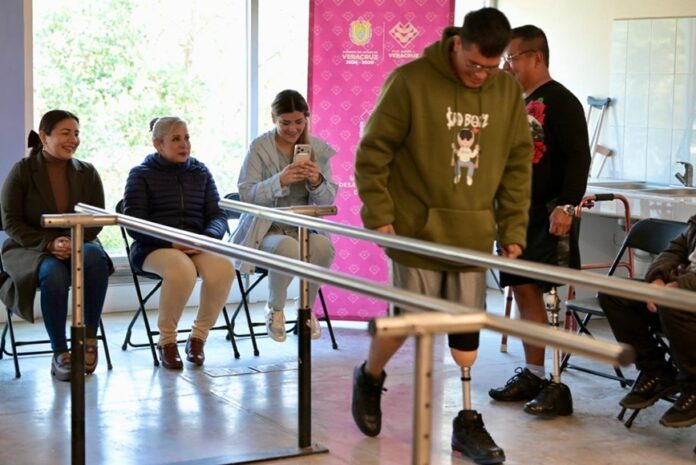 Entrega de protesis Crisver