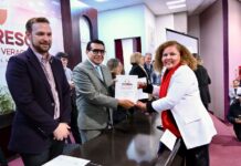 Entrega Congreso del Estado leyes de ingresos a municipios de Veracruz