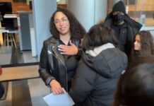 Detienen a la periodista Georgia Fort tras documentar protesta en iglesia; la liberaron con cargos