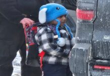 Detención de niño de cinco años por agentes migratorios sacude a Mineápolis.