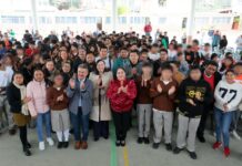 Beneficia SEV a más de 13 mil estudiantes con equipamiento escolar en las Altas Montañas.