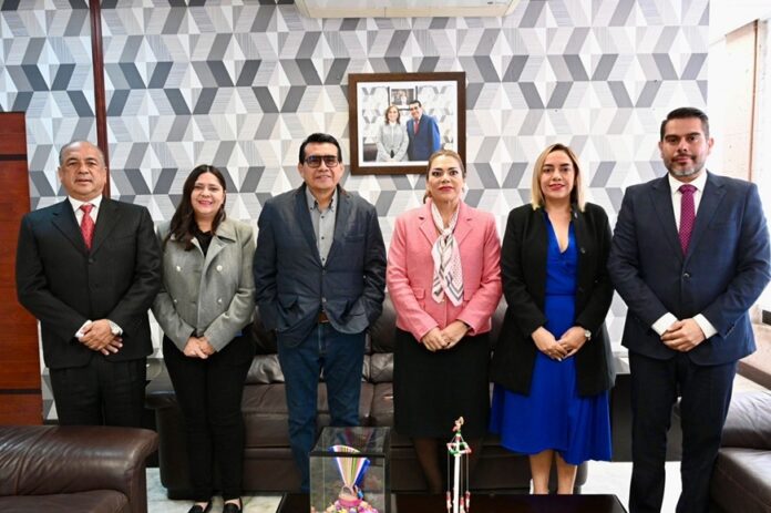 Lisbeth Aurelia Jimenes en el Congreso de Veracruz