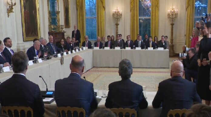 Petroleras condicionan inversión en Venezuela tras propuesta de Trump .