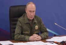 Putin lanza feroz ofensiva contra Ucrania tras amenazas en uniforme militar.