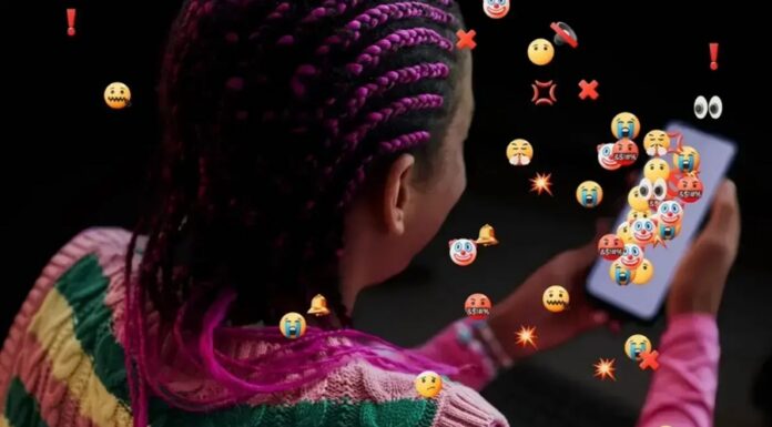 La violencia digital se está intensificando; la mitad de las mujeres y niñas carecen de protección jurídica.