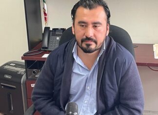 Analiza Ayuntamiento de Xalapa retiro de casetas telefónicas en desuso por ser obstáculos a la movilidad.