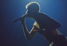 Annasofia inaugura show de Kali Uchis con nueva era artística.