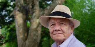 En el marco del Día Internacional de la Lengua Materna, se presenta poemario Sol de obsidiana en el CRX